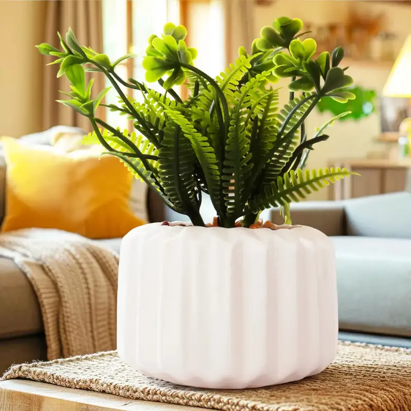 Planta Con Maceta, Diseño Geométrico, Color Crema 1