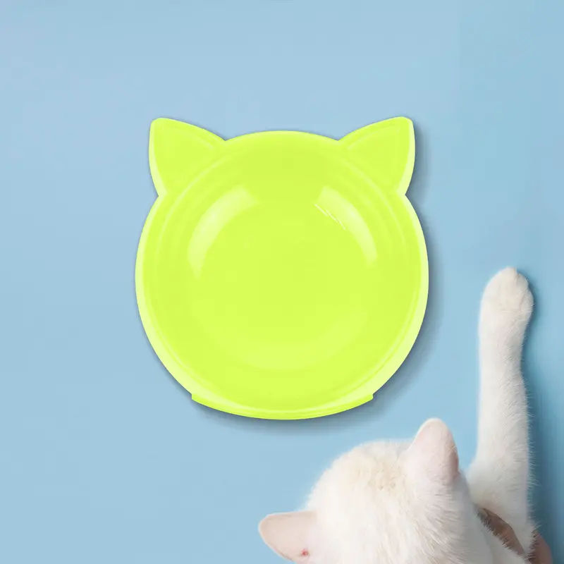 Plato De Plástico Con Diseño De Gatito Color Verde 2
