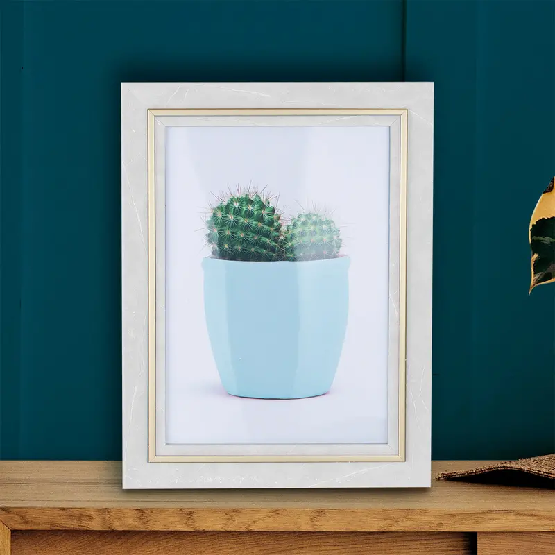 Portarretrato Decorativo Estilo Marmoleado, Color Blanco Con Oro 1