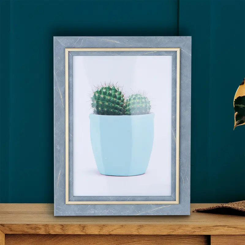 Portarretrato Decorativo Estilo Marmoleado, Color Gris Con Oro 1