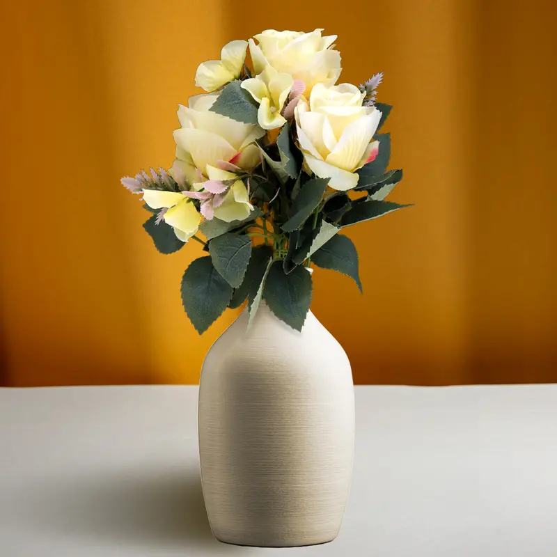 Ramo De Flores Artificiales Color Amarillo Con Follaje, 45Cm 1