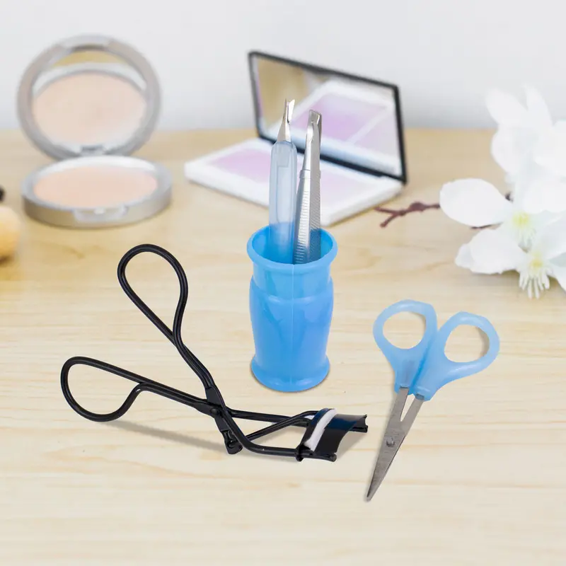 Set De Belleza (Manicure Y Pestañas) Color Azul 6 Pza. 1