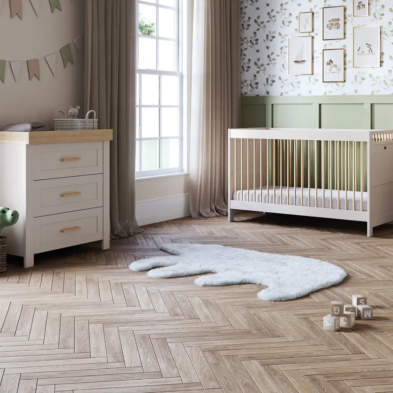 Silver Cross Seville 2 Piece Dresser Room Set In Cashmere Oak 2