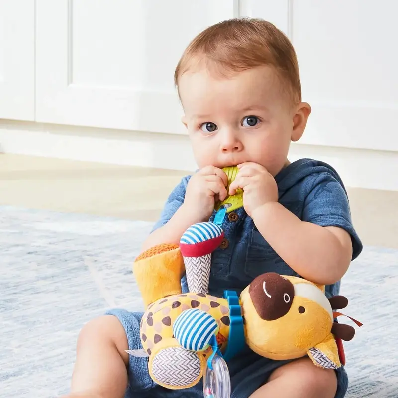 Skip Hop Bandana Buddies Activity Toy - Giraffe 2