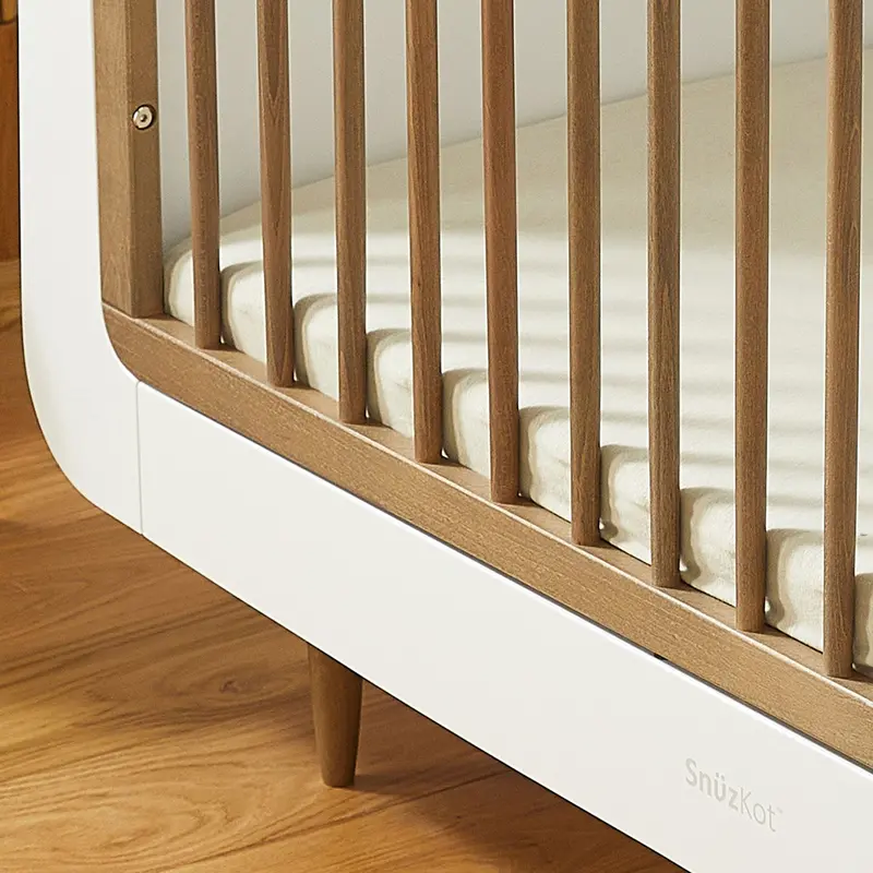 Snüzkot Skandi Cot Bed In Walnut 2