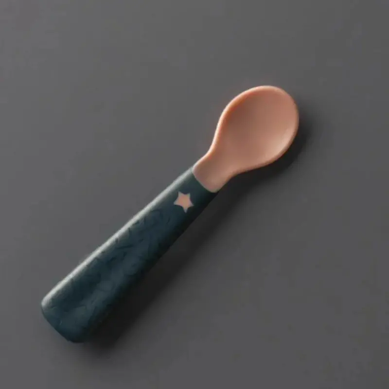 Tommee Tippee Design Feeding Spoons Pack Of 5 2