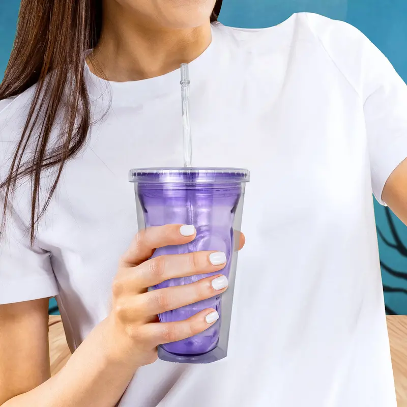 Vaso De Plástico Con Tapa Y Popote, Color Morado 1