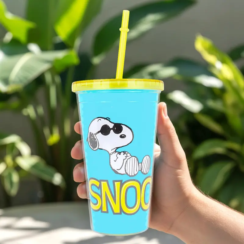 Vaso De Plástico Con Tapa Y Popote, Snoopy, 500 Ml 2
