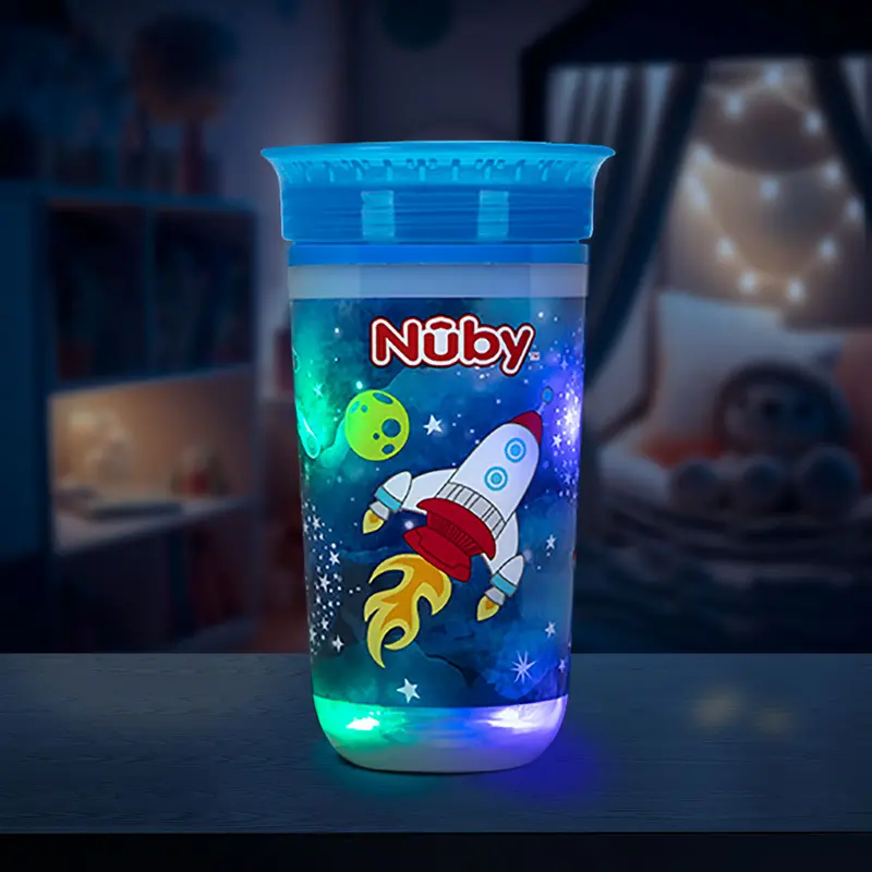 Vaso Entrenador Antiderrames Nuby 360Â° Luminoso Color Azul Rey 10Oz. 1