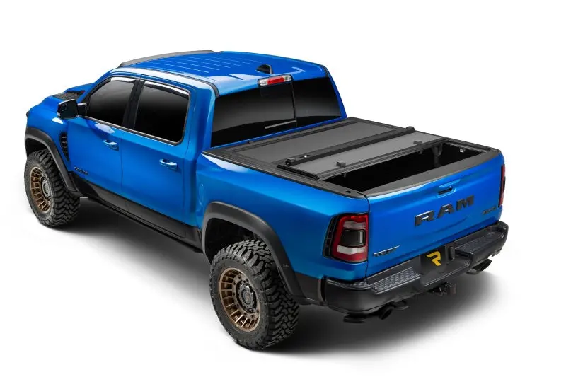 Extang Endure Alx Hard Tonneau Cover For 2022–2023 Nissan Frontier (5-Foot Bed) 1